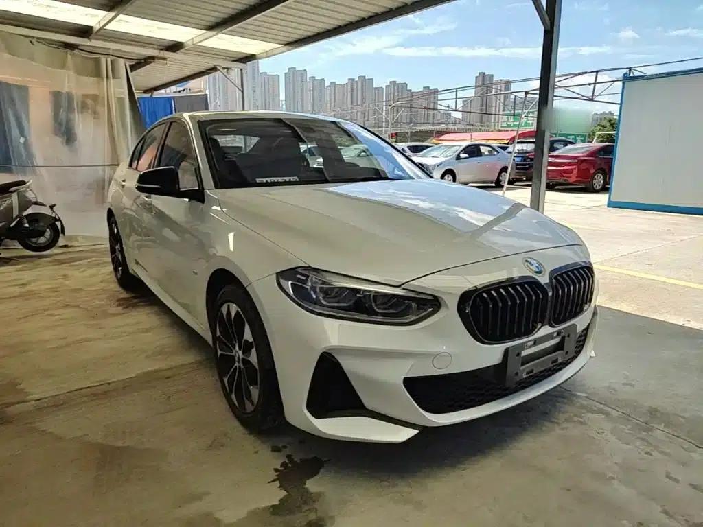 2021 BMW 1 Series 120i M Sport Shadow Edition — миниатюра 4