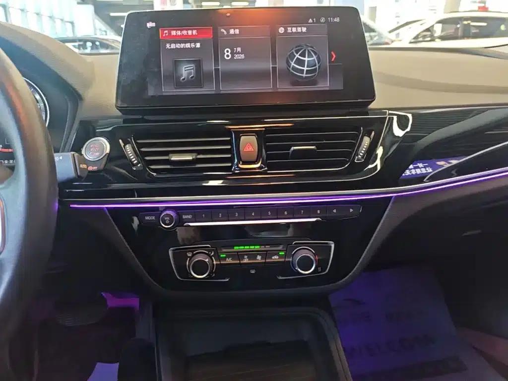 2022 BMW 1 Series 120i M Sport — миниатюра 13
