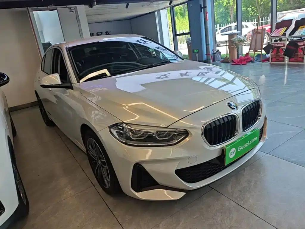 2022 BMW 1 Series 120i M Sport — миниатюра 4