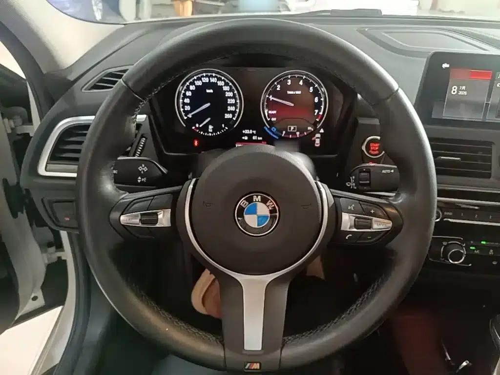 2019 BMW 1 Series 118i M Sport Package — миниатюра 11