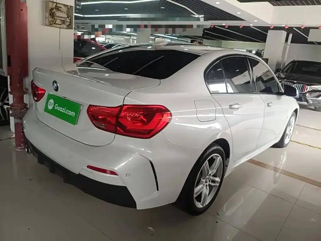 2019 BMW 1 Series 118i M Sport Package — миниатюра 7