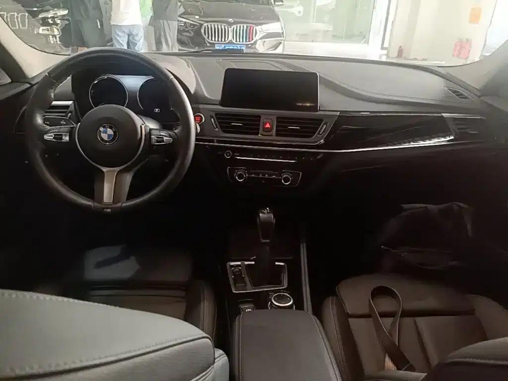 2019 BMW 1 Series 118i M Sport Package — миниатюра 10