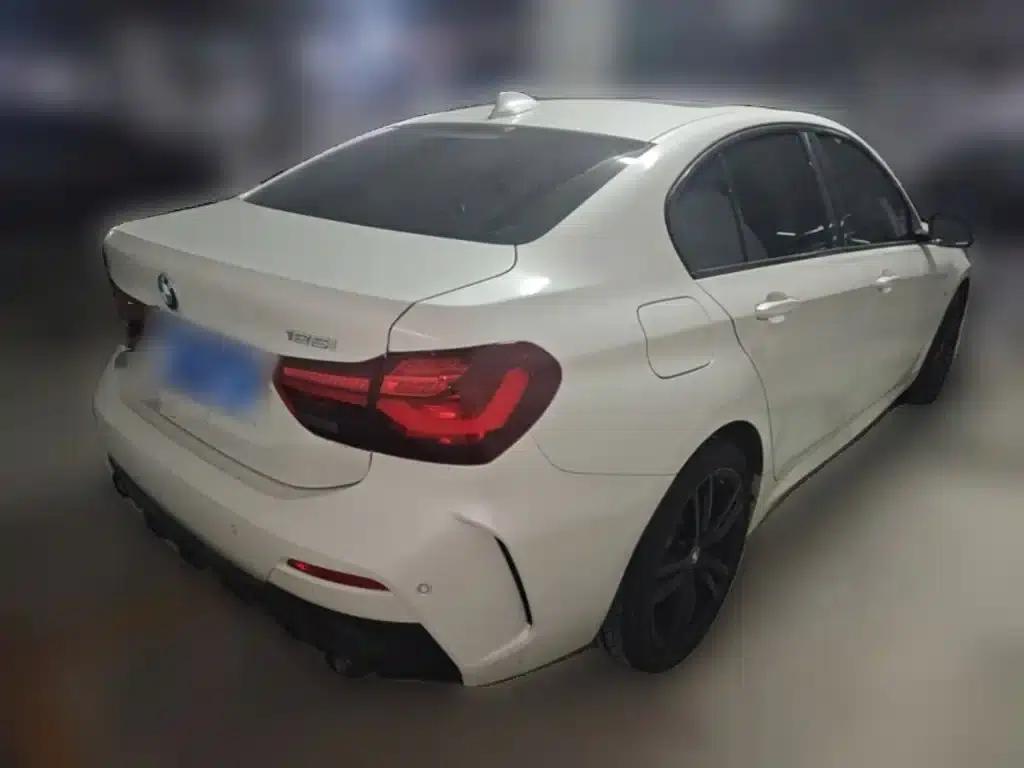 BMW 1 Series 2023 125i M Sport Shadow Edition — миниатюра 5