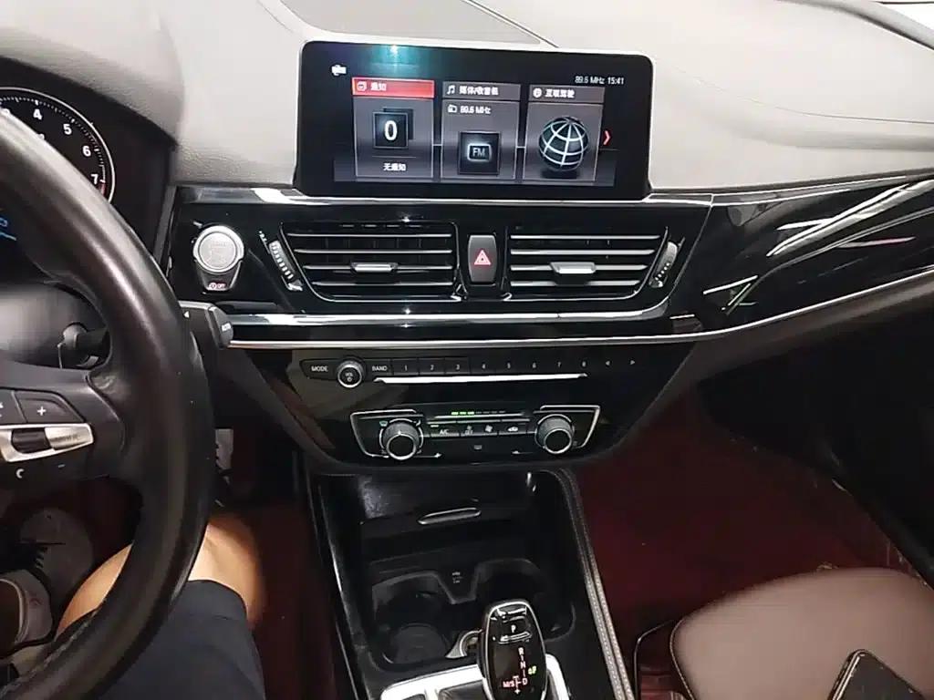 2021 BMW 1 Series 120i M Sport Shadow Edition — миниатюра 13