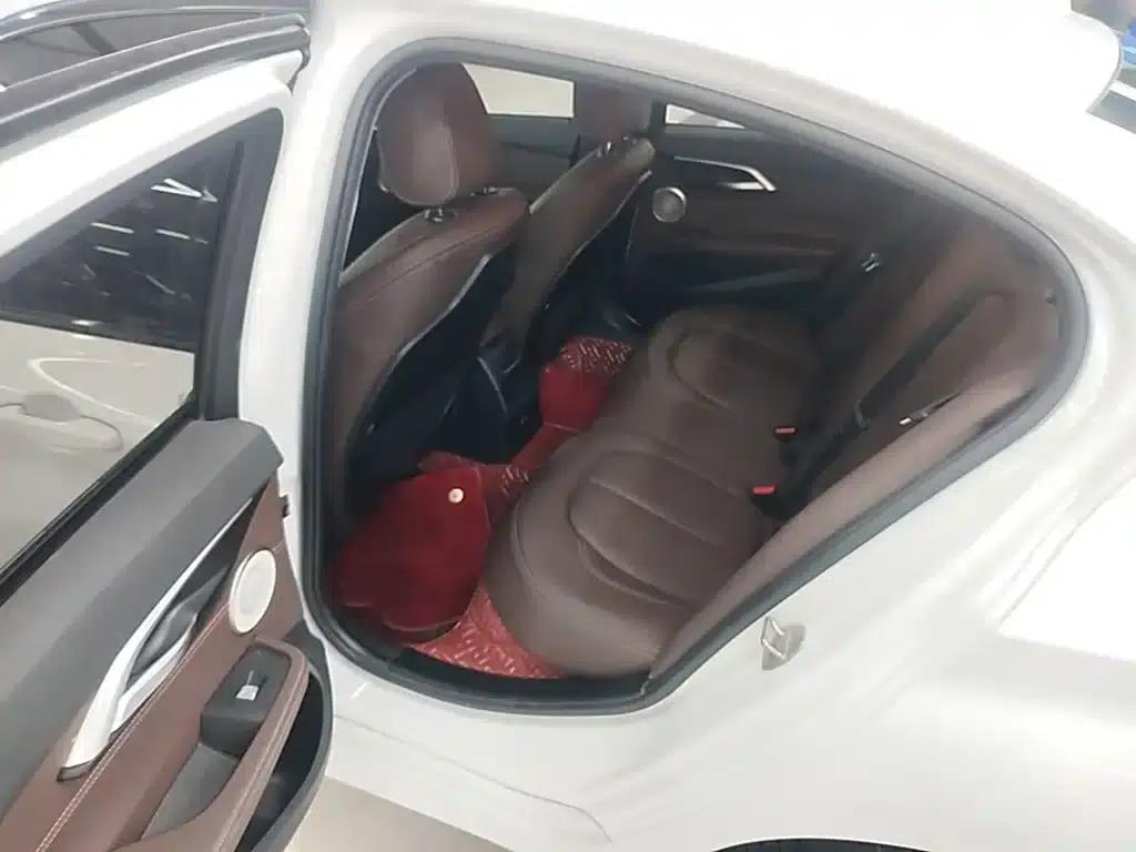 2021 BMW 1 Series 120i M Sport Shadow Edition — миниатюра 17