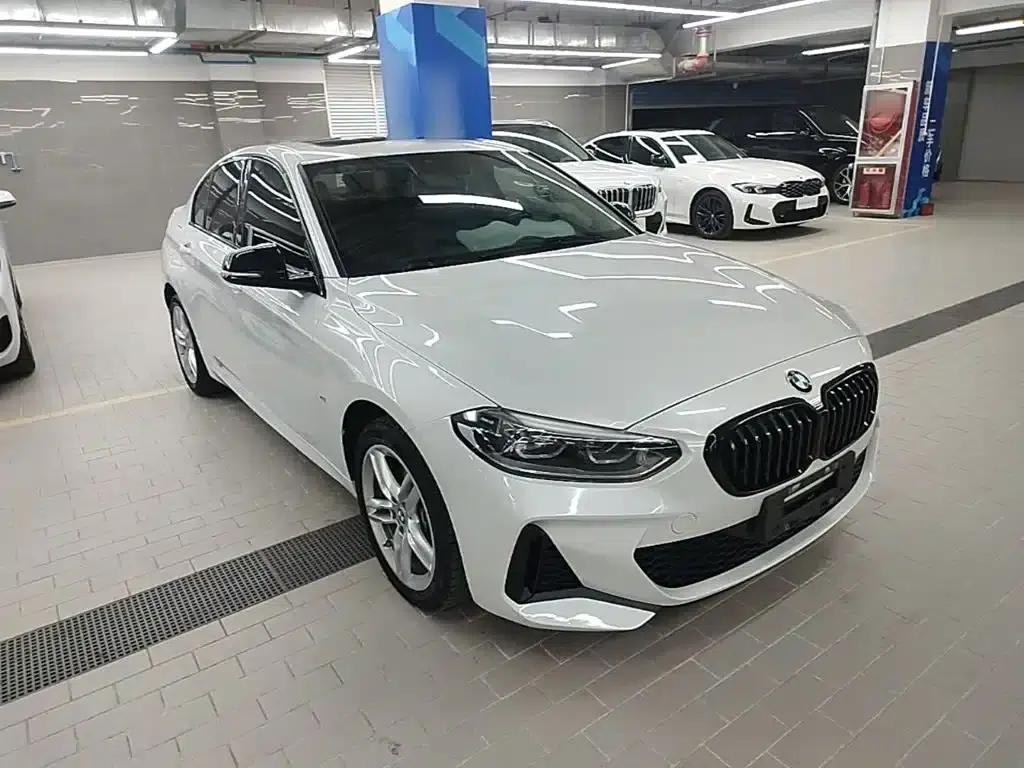 2021 BMW 1 Series 120i M Sport Shadow Edition — миниатюра 4