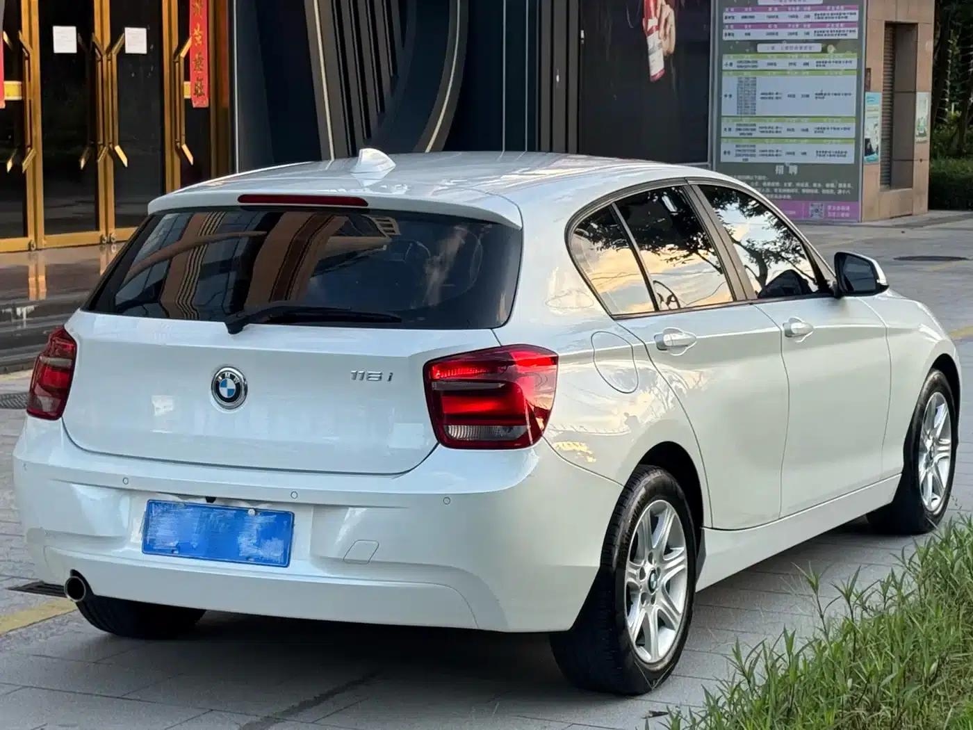 BMW 1 Series (Imported) 2013 Facelift 116i Leading Edition — миниатюра 4