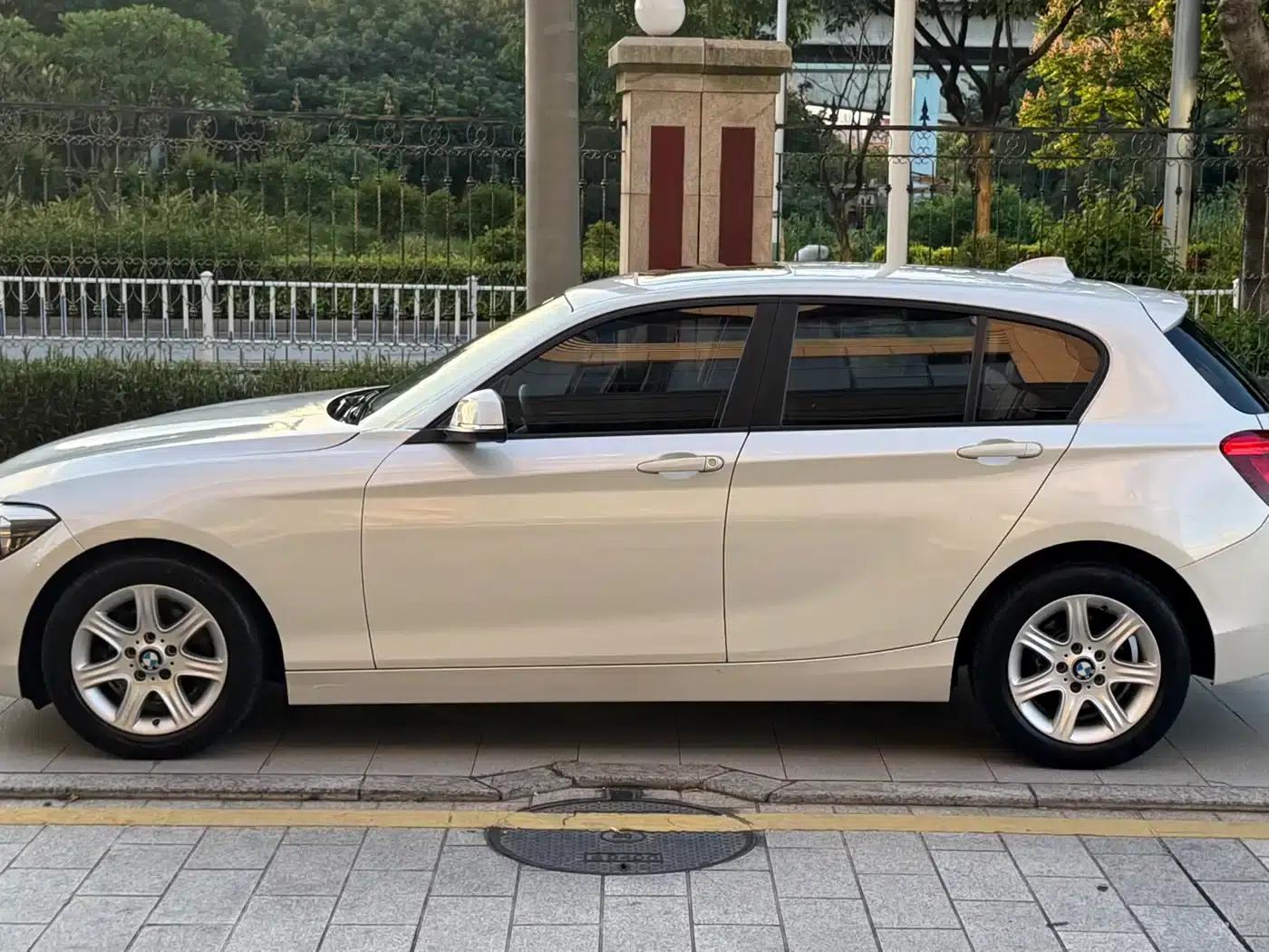 BMW 1 Series (Imported) 2013 Facelift 116i Leading Edition — миниатюра 7