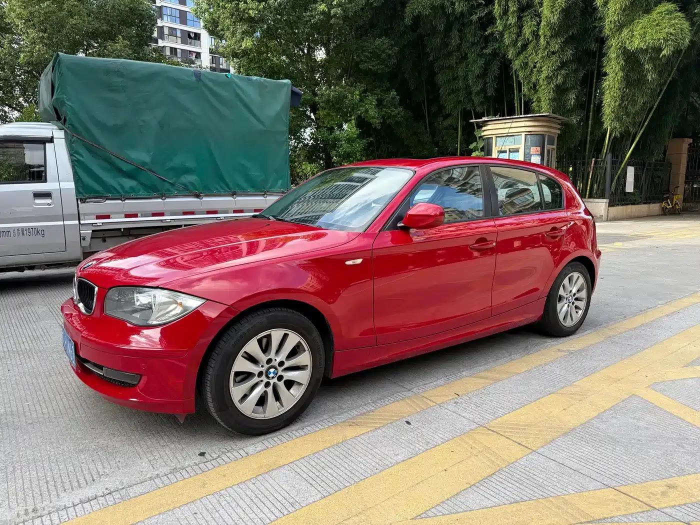 BMW 1 Series (Imported) 2010 120i Sport Limited Edition — миниатюра 1