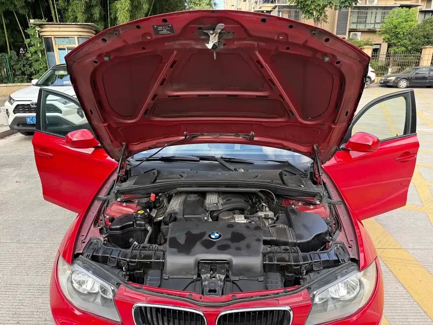 BMW 1 Series (Imported) 2010 120i Sport Limited Edition — миниатюра 16