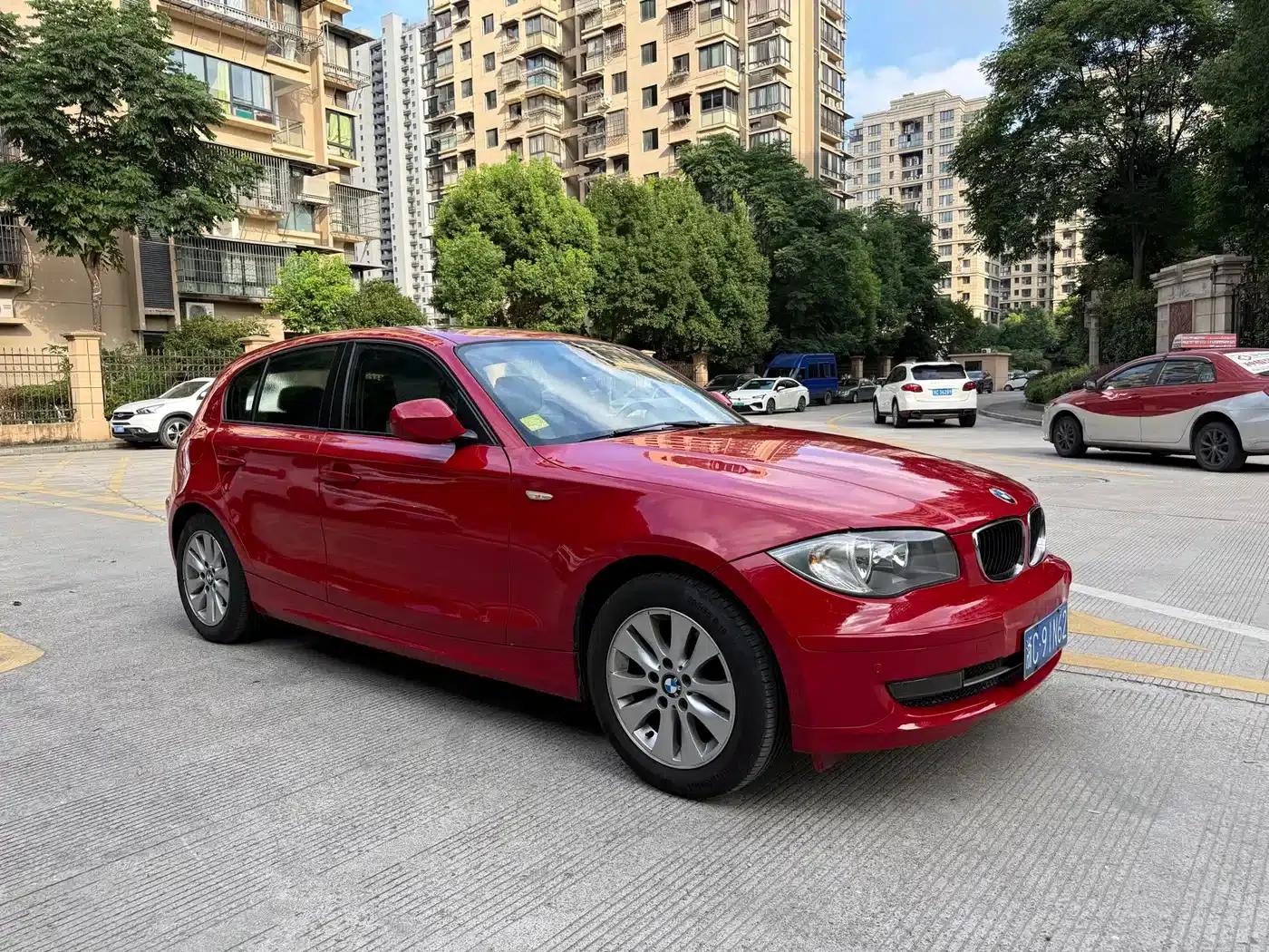 BMW 1 Series (Imported) 2010 120i Sport Limited Edition — миниатюра 3