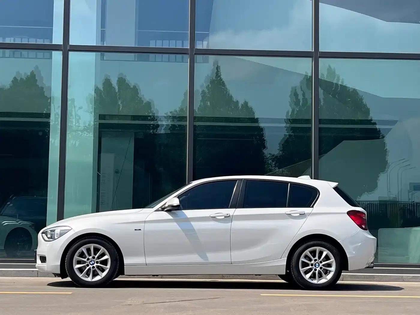 2013 BMW 1 Series (Imported) Facelift 116i Urban Edition — миниатюра 3