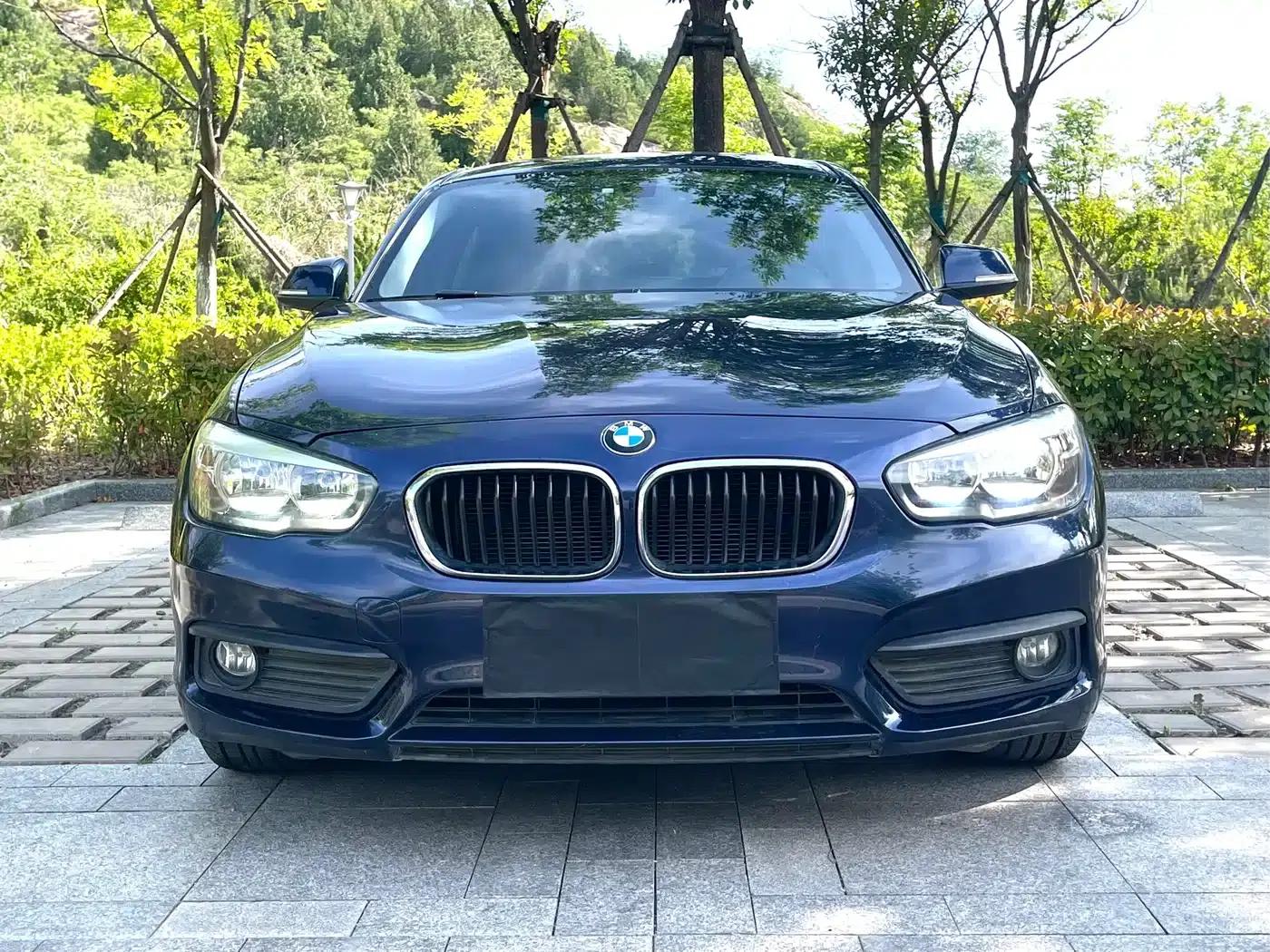 2015 BMW 1 Series Imported Model 118i Leading Edition — миниатюра 2