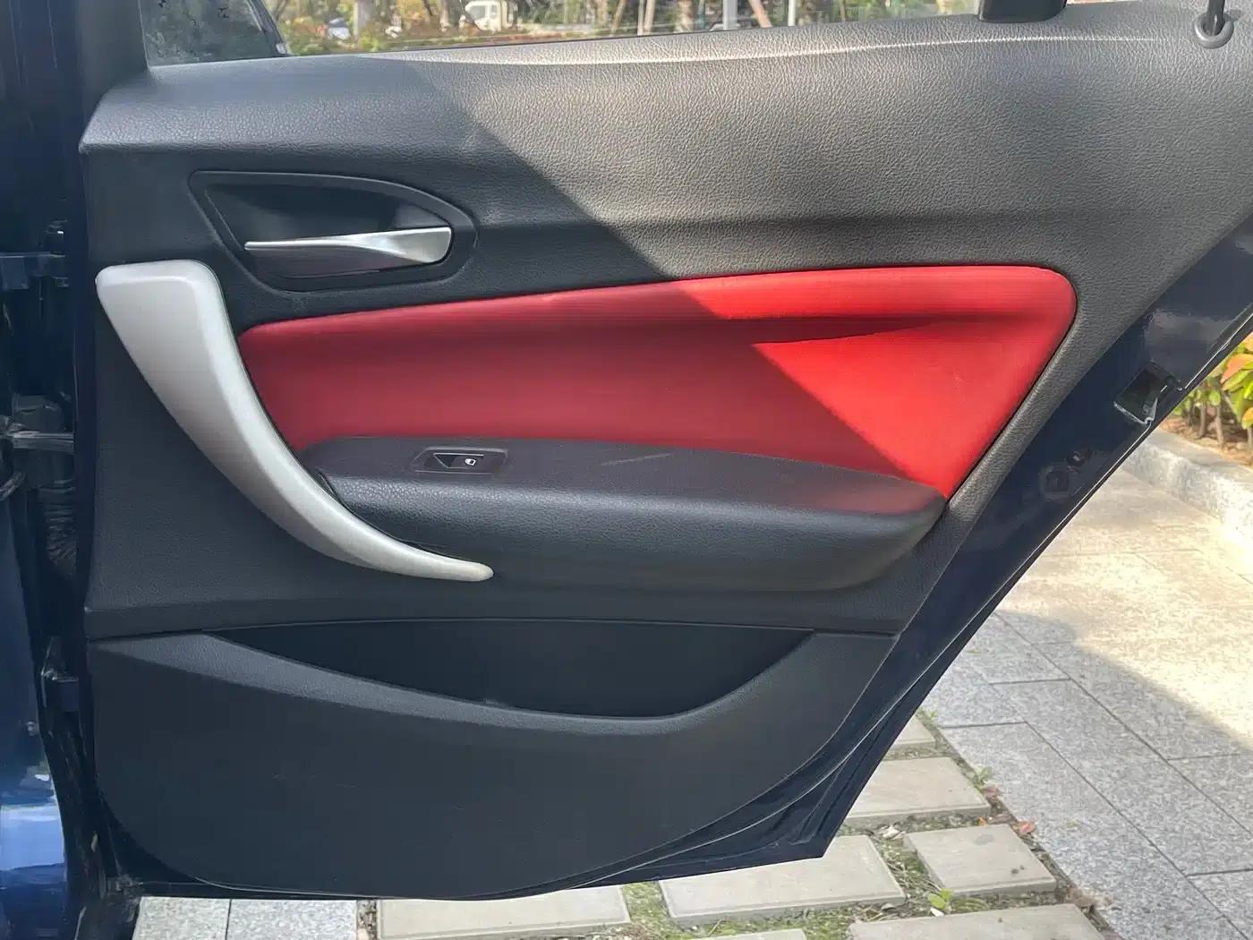 2015 BMW 1 Series Imported Model 118i Leading Edition — миниатюра 21