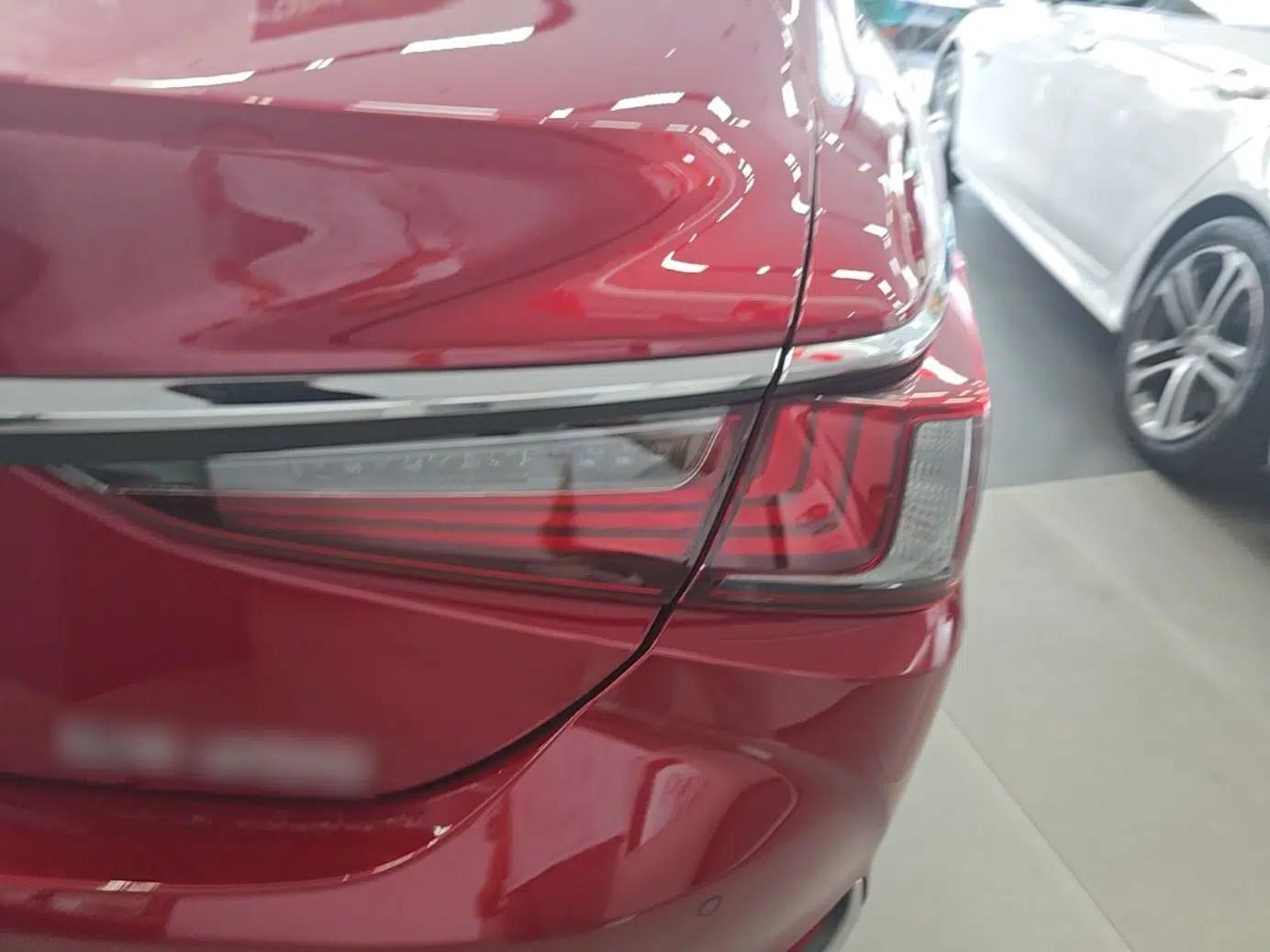 Lexus ES 2020 200 Excellence Edition — миниатюра 9