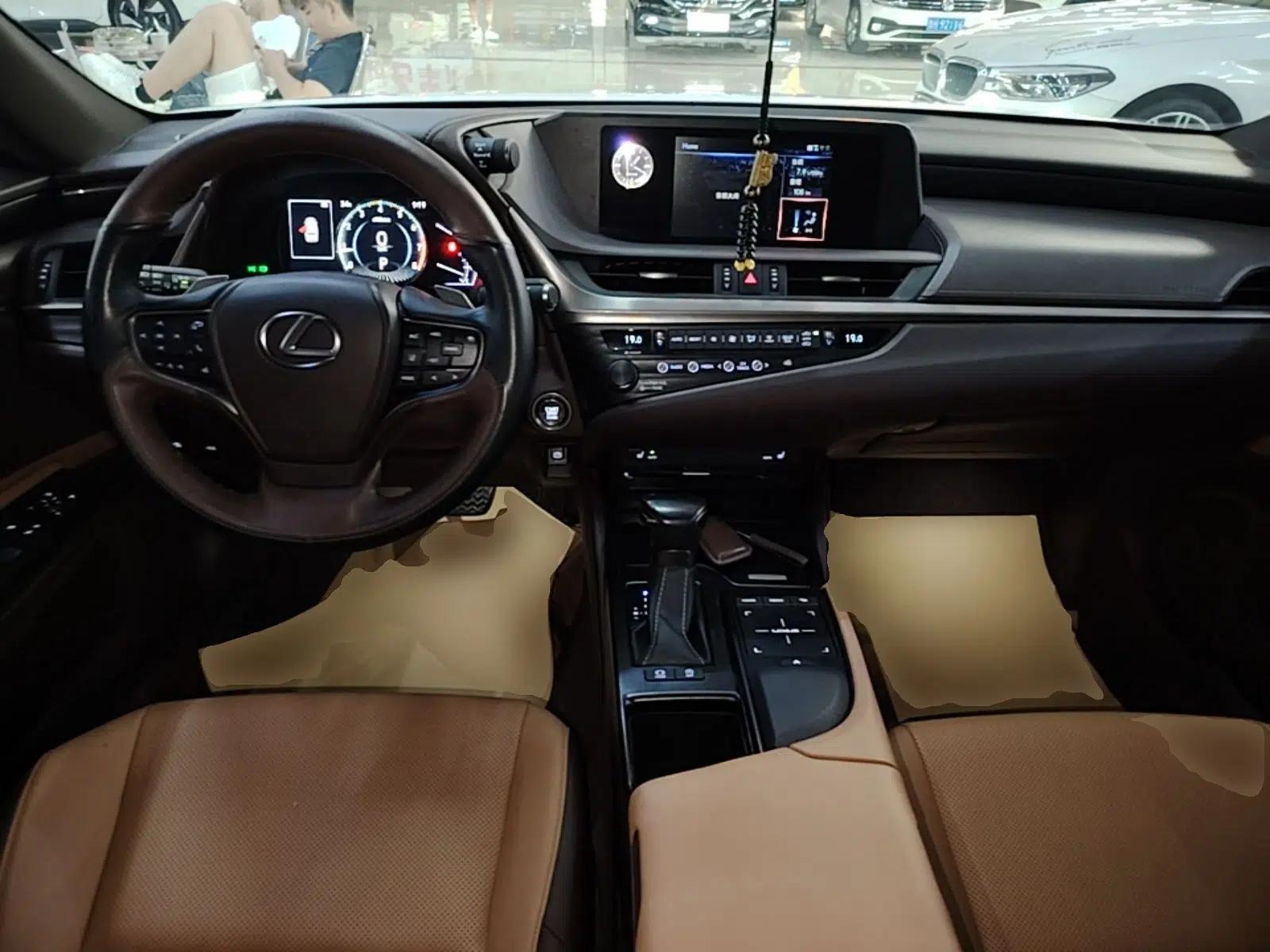 Lexus ES 2020 200 Excellence Edition — миниатюра 12