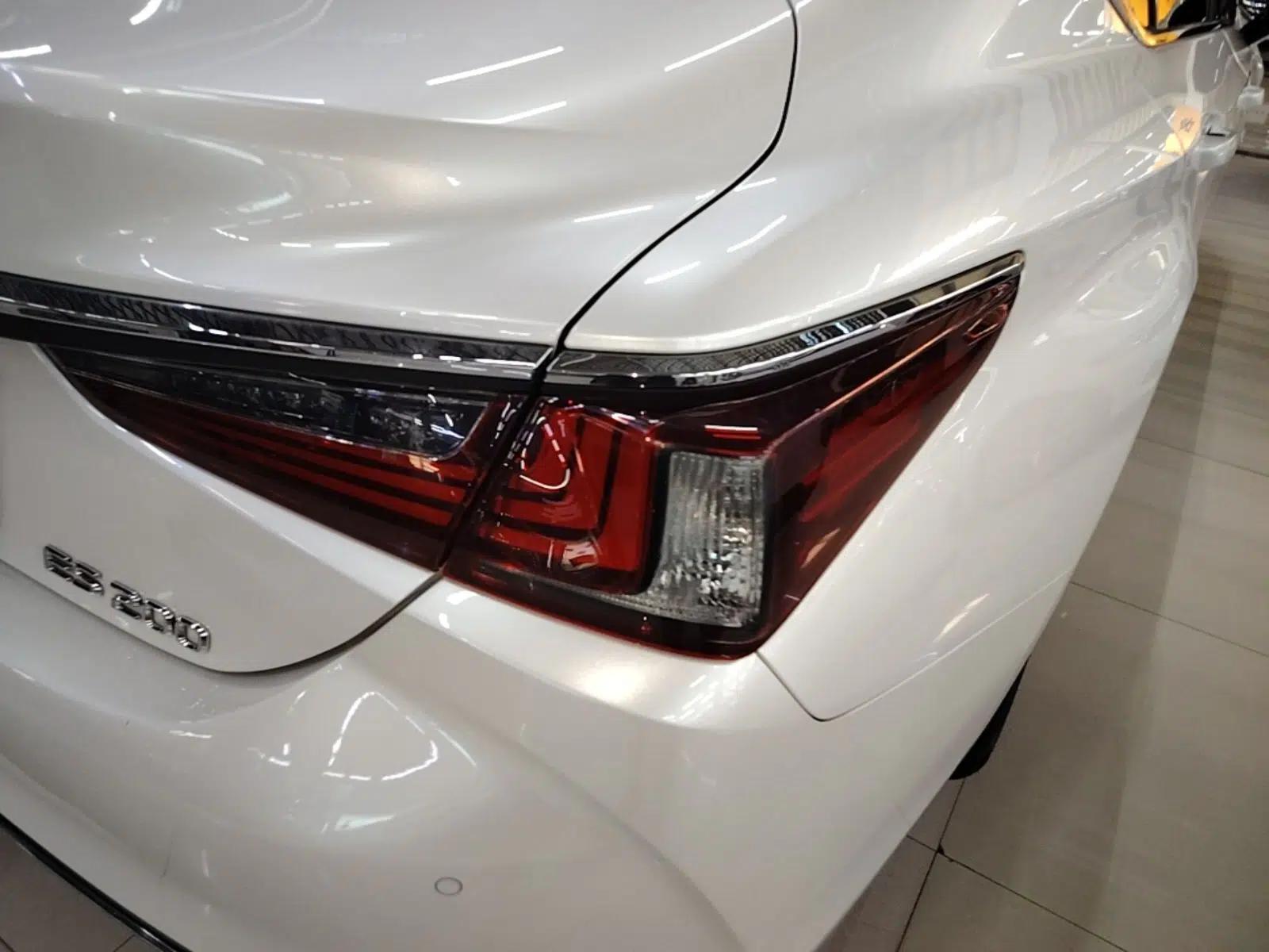 Lexus ES 2020 200 Excellence Edition — миниатюра 9