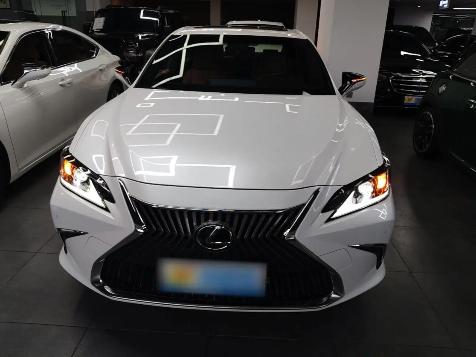 Lexus ES 2020 200 Excellence Edition — миниатюра 2