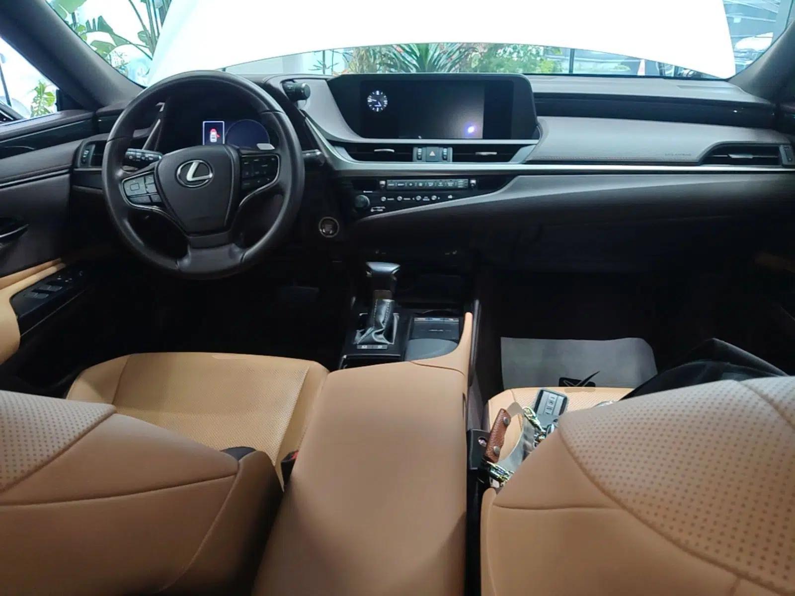 Lexus ES 2020 200 Excellence Edition — миниатюра 12