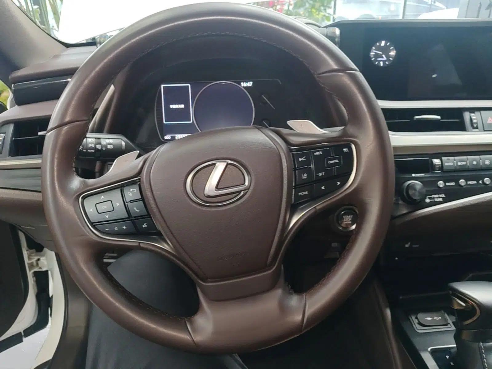 Lexus ES 2020 200 Excellence Edition — миниатюра 13