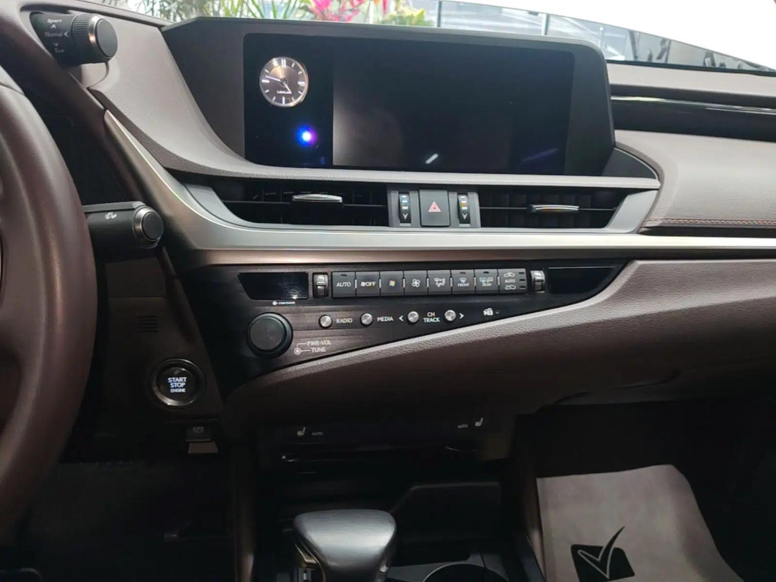 Lexus ES 2020 200 Excellence Edition — миниатюра 15