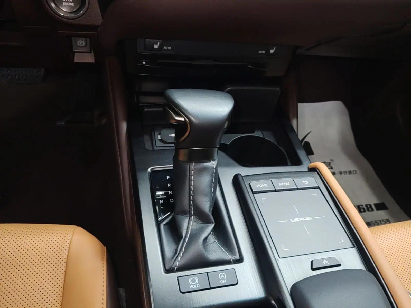 Lexus ES 2020 200 Excellence Edition — миниатюра 16