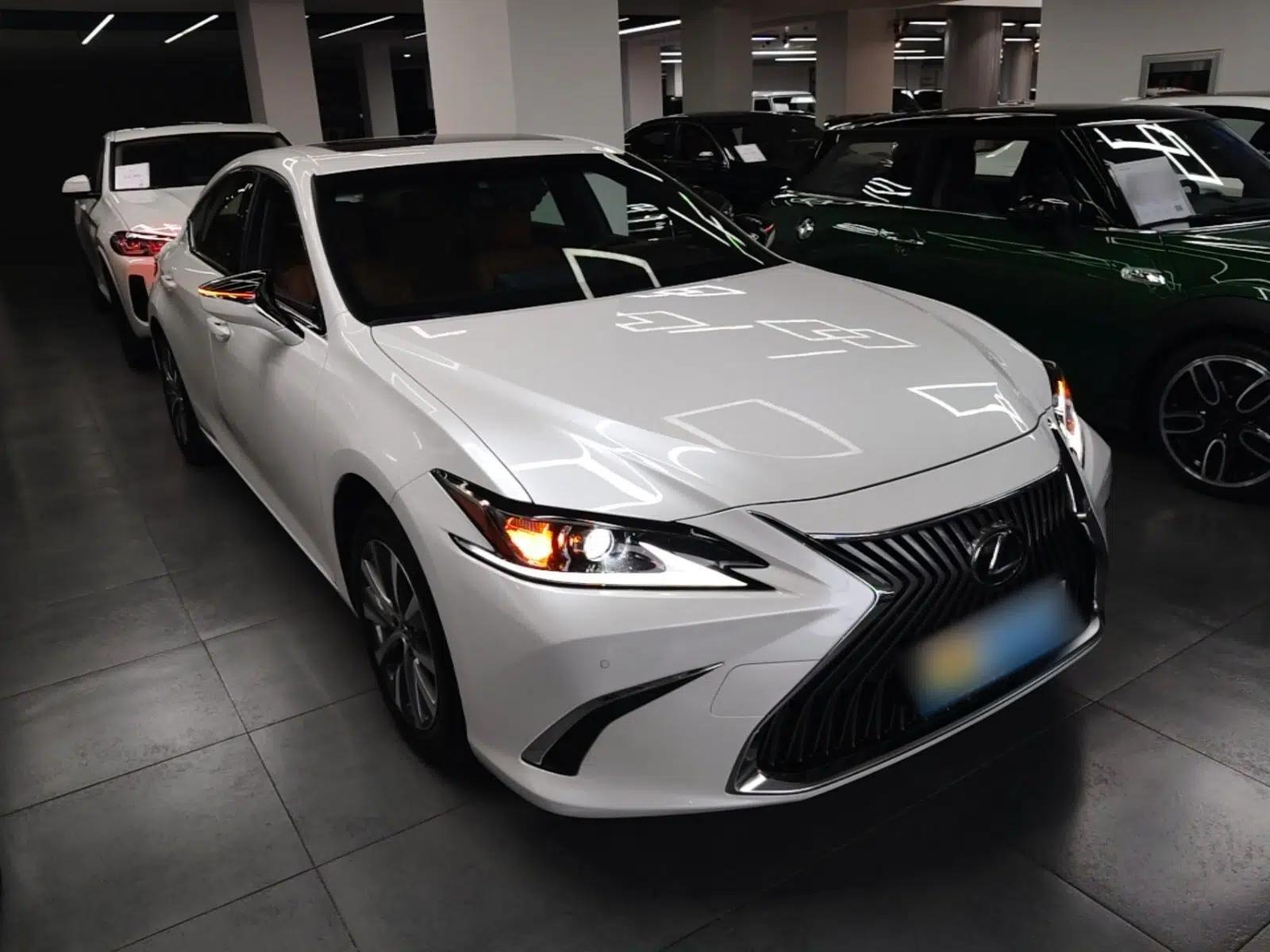 Lexus ES 2020 200 Excellence Edition — миниатюра 3