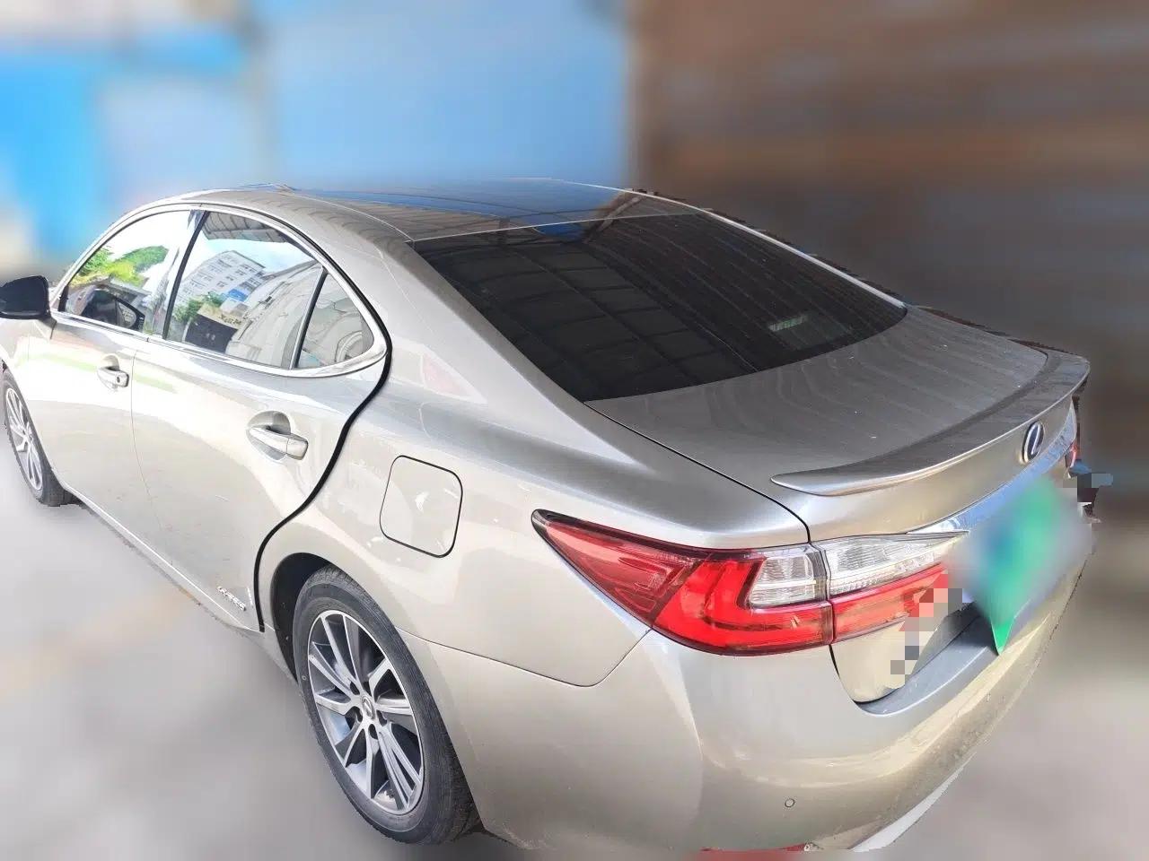 Lexus ES 2015 300h Comfort Edition — миниатюра 4