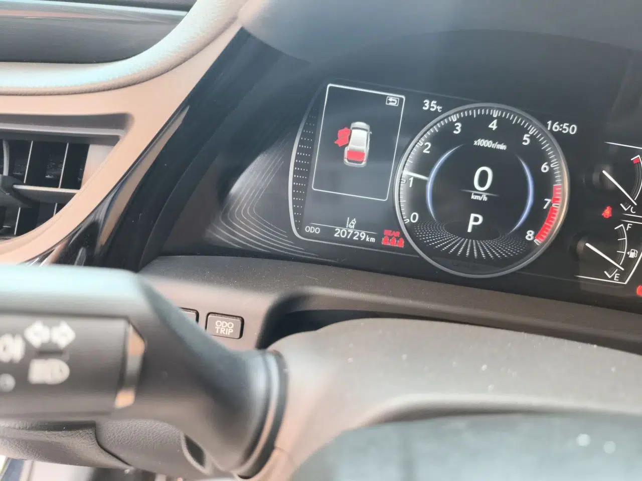Lexus ES 2021 200 Excellence Edition — миниатюра 12