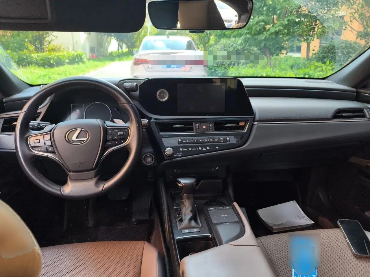 Lexus ES 2021 200 Excellence Edition — миниатюра 9