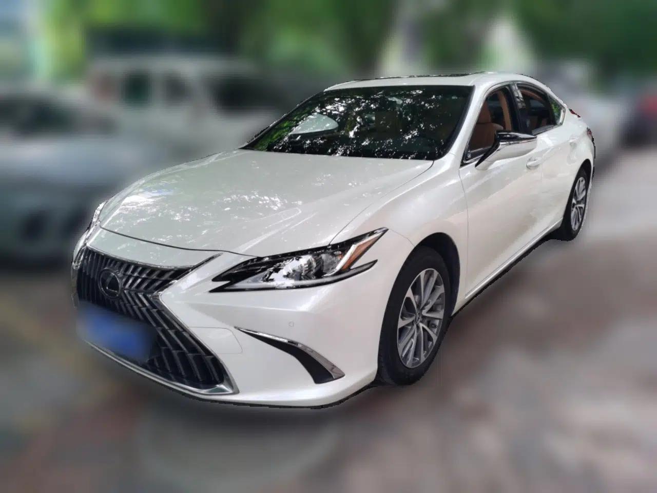 Lexus ES 2023 200 Excellence Edition — миниатюра 1