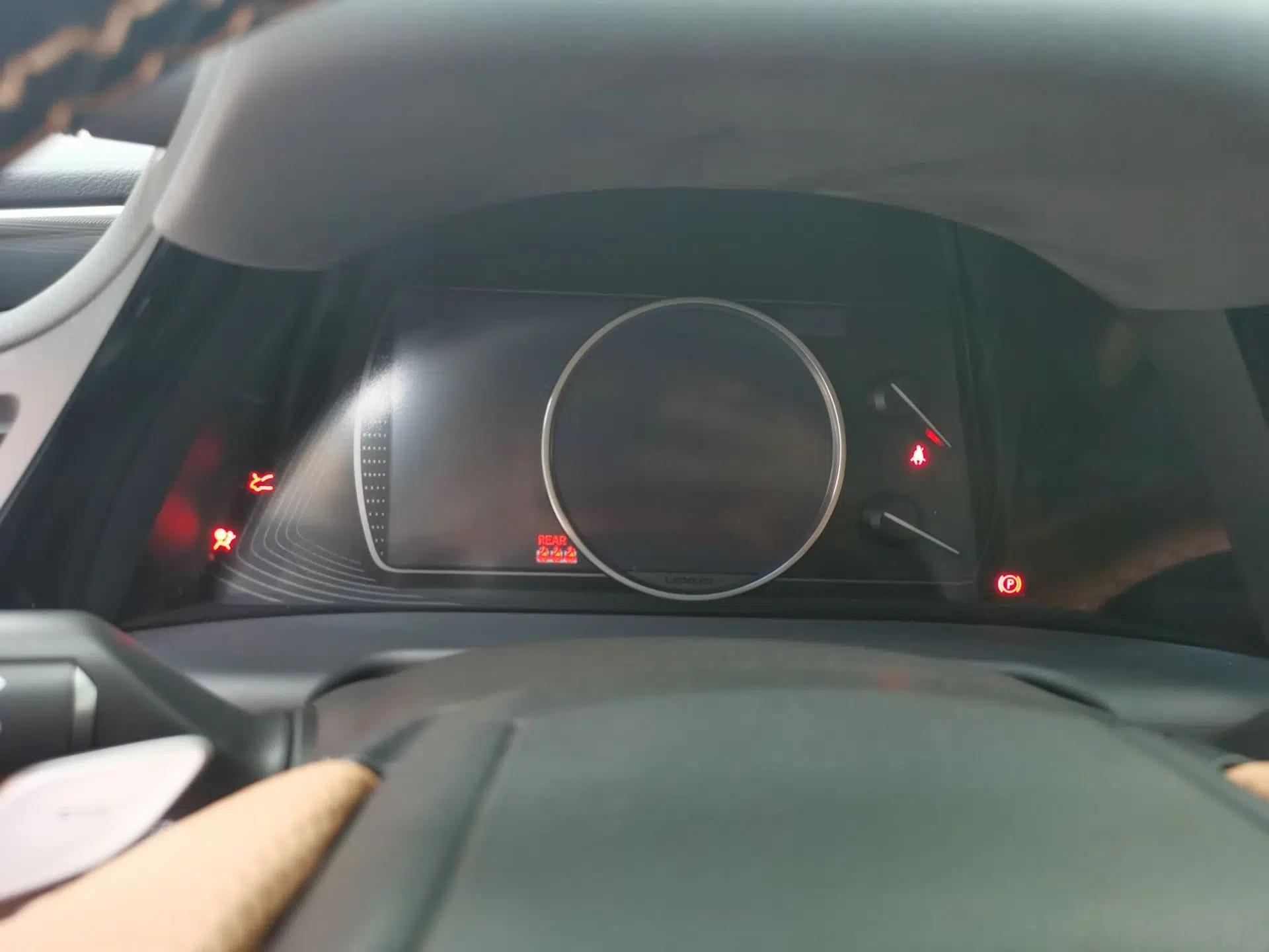 Lexus ES 2023 200 Excellence Edition — миниатюра 11