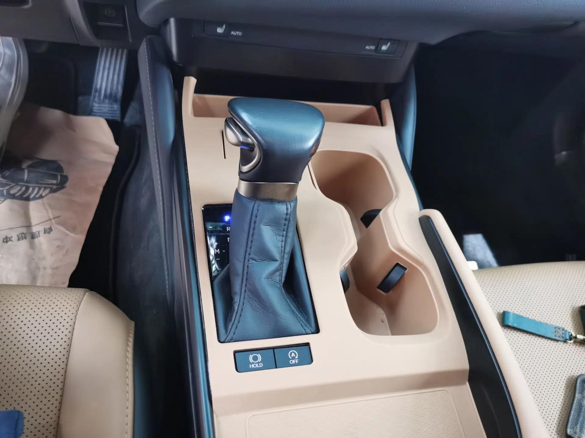Lexus ES 2023 200 Excellence Edition — миниатюра 14