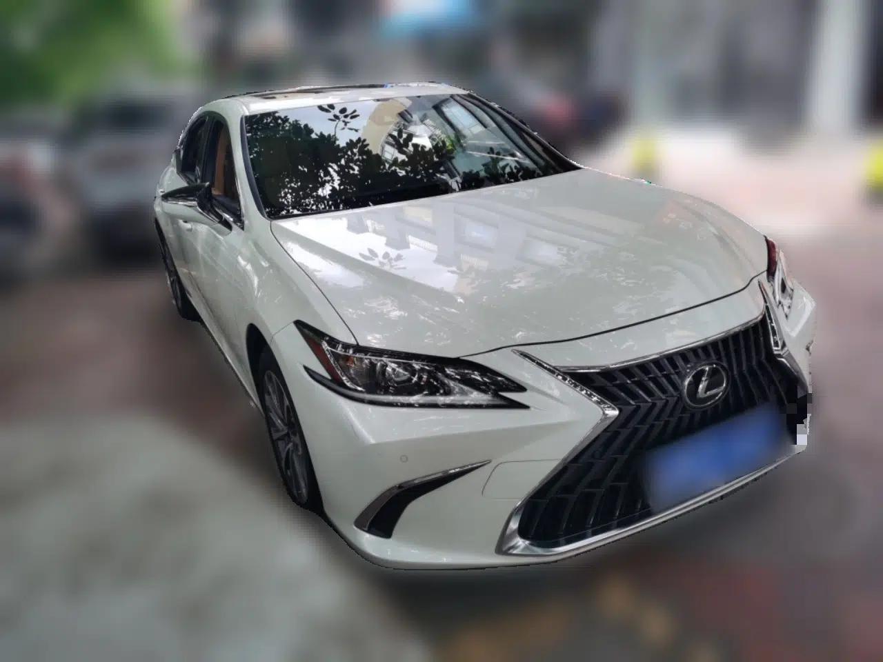 Lexus ES 2023 200 Excellence Edition — миниатюра 3
