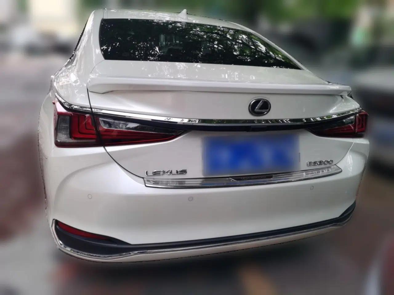 Lexus ES 2023 200 Excellence Edition — миниатюра 5