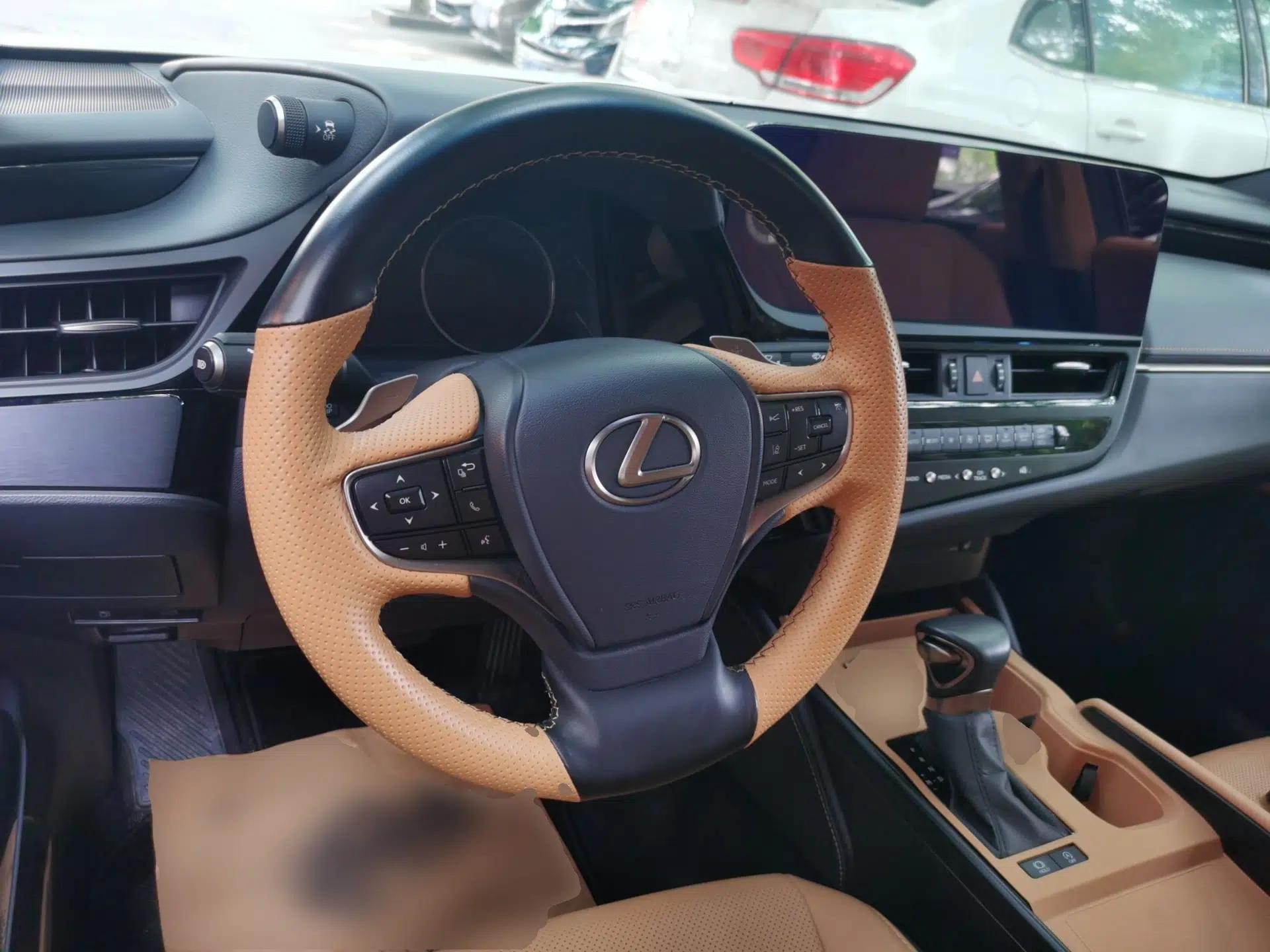 Lexus ES 2023 200 Excellence Edition — миниатюра 10