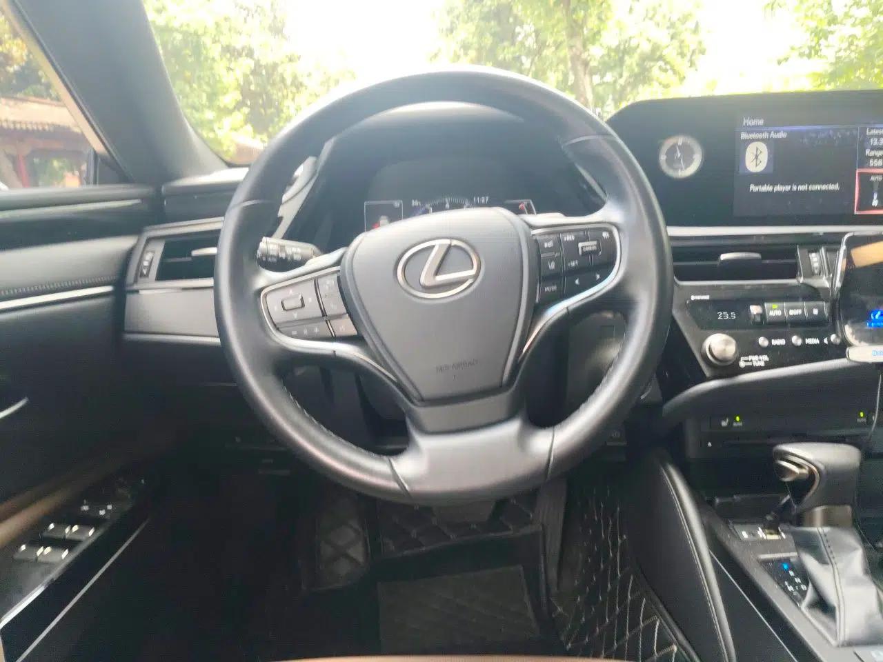 Lexus ES 2022 200 Excellence Edition — миниатюра 10