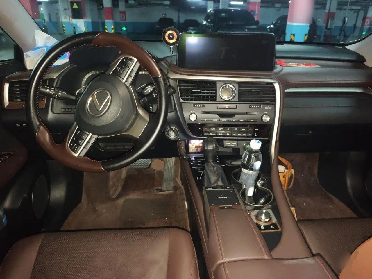 Lexus RX 2020 Facelifted 300 4x4 Elegant Edition — миниатюра 9