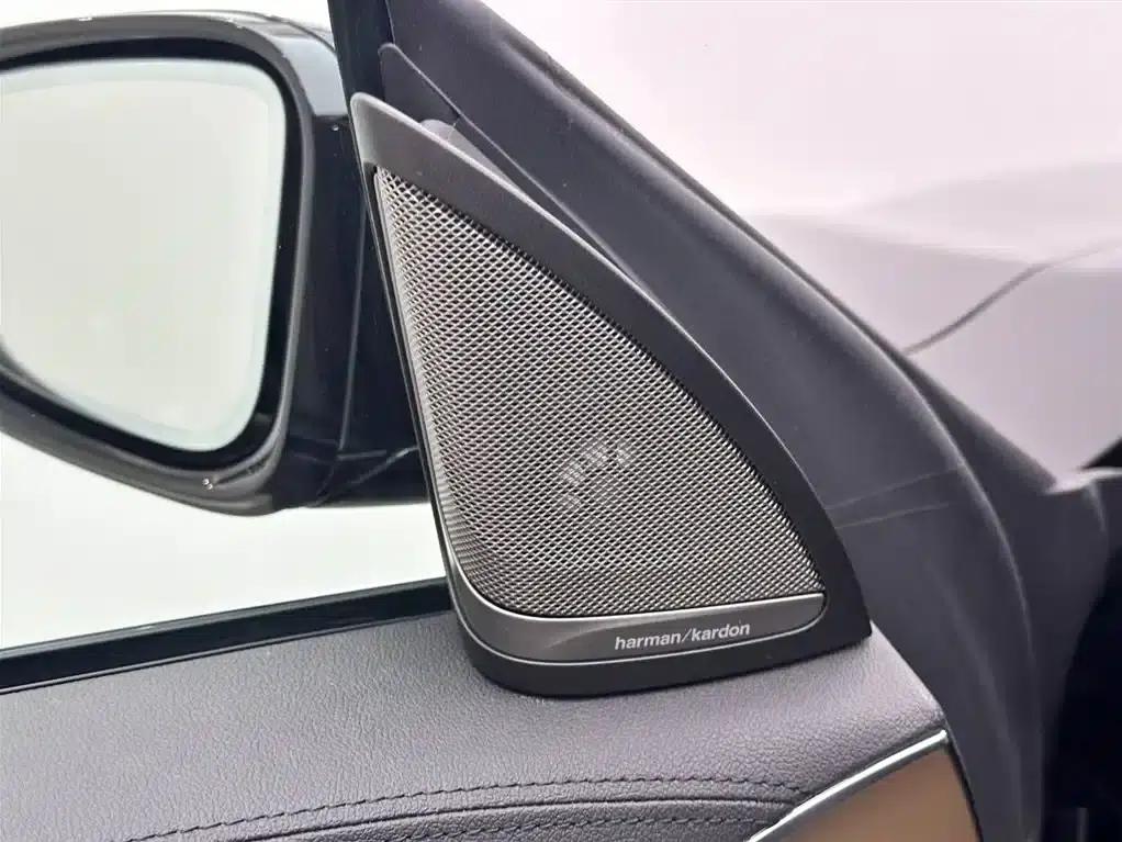 2021 BMW 6 Series GT 630i M Sport Package — миниатюра 15