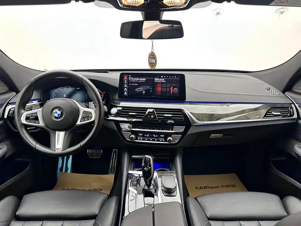2021 BMW 6 Series GT 630i M Sport Package — миниатюра 10