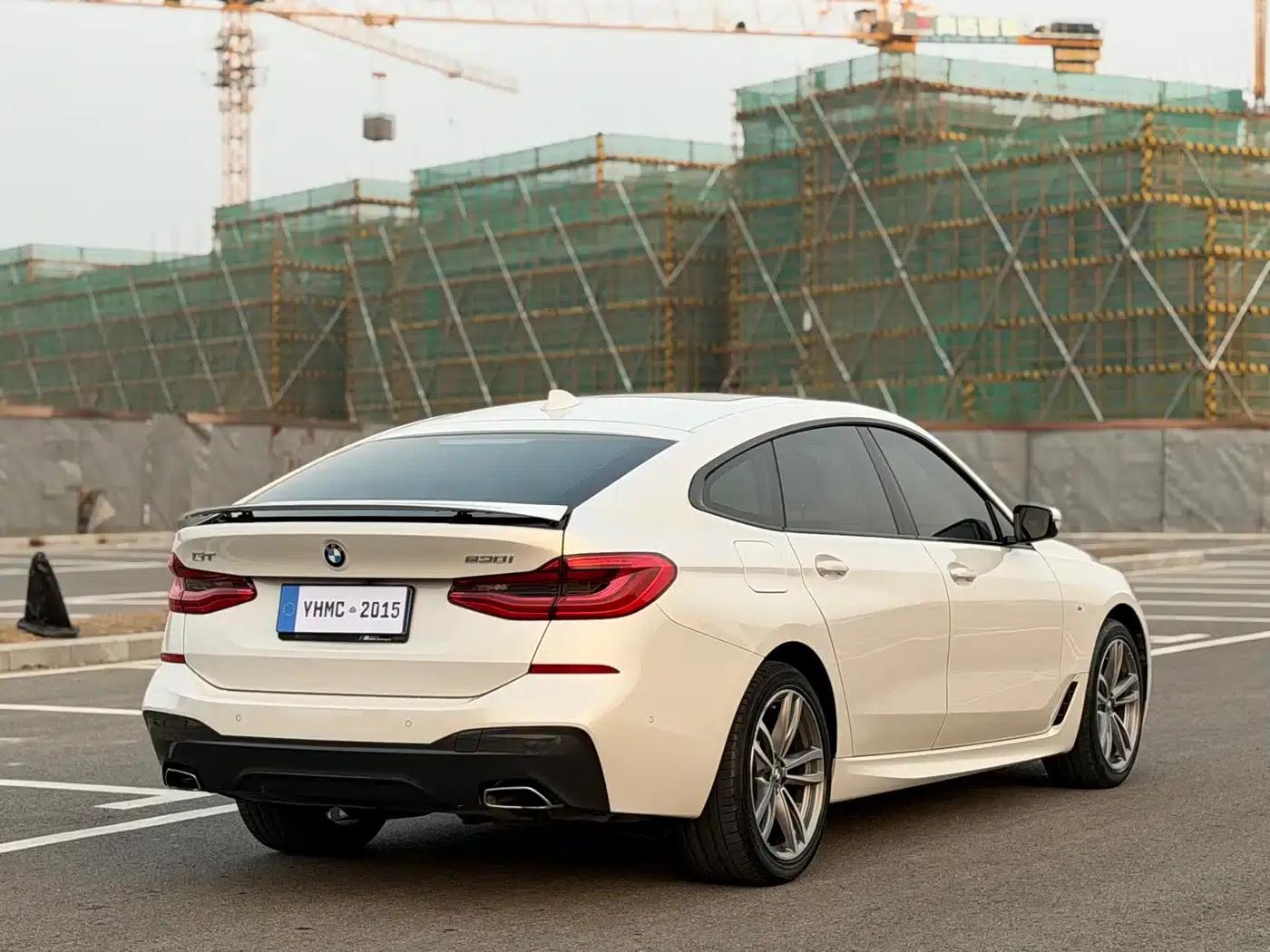 2019 BMW 6 Series GT 630i M Sport Package — миниатюра 21
