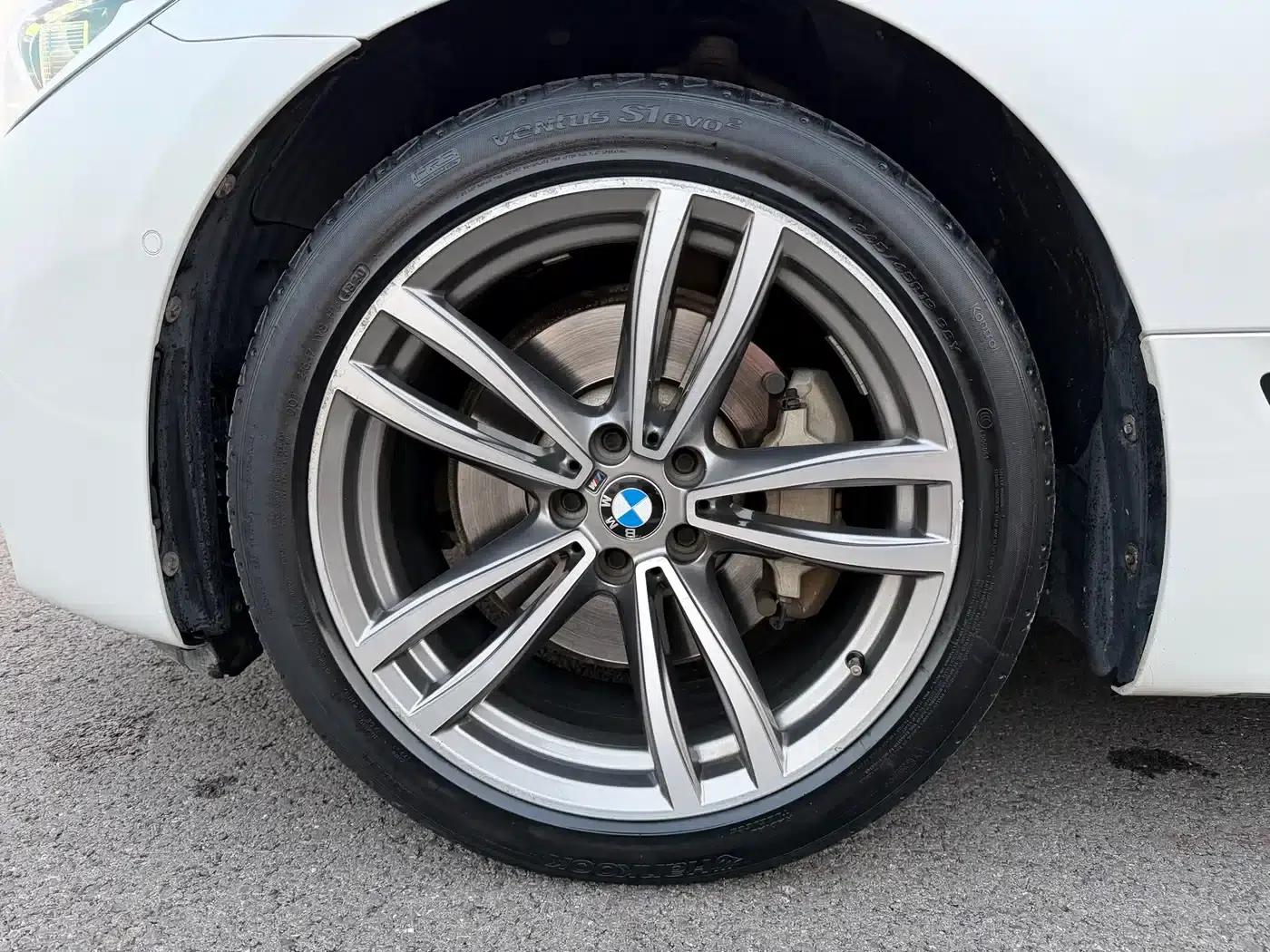 2019 BMW 6 Series GT 630i M Sport Package — миниатюра 25