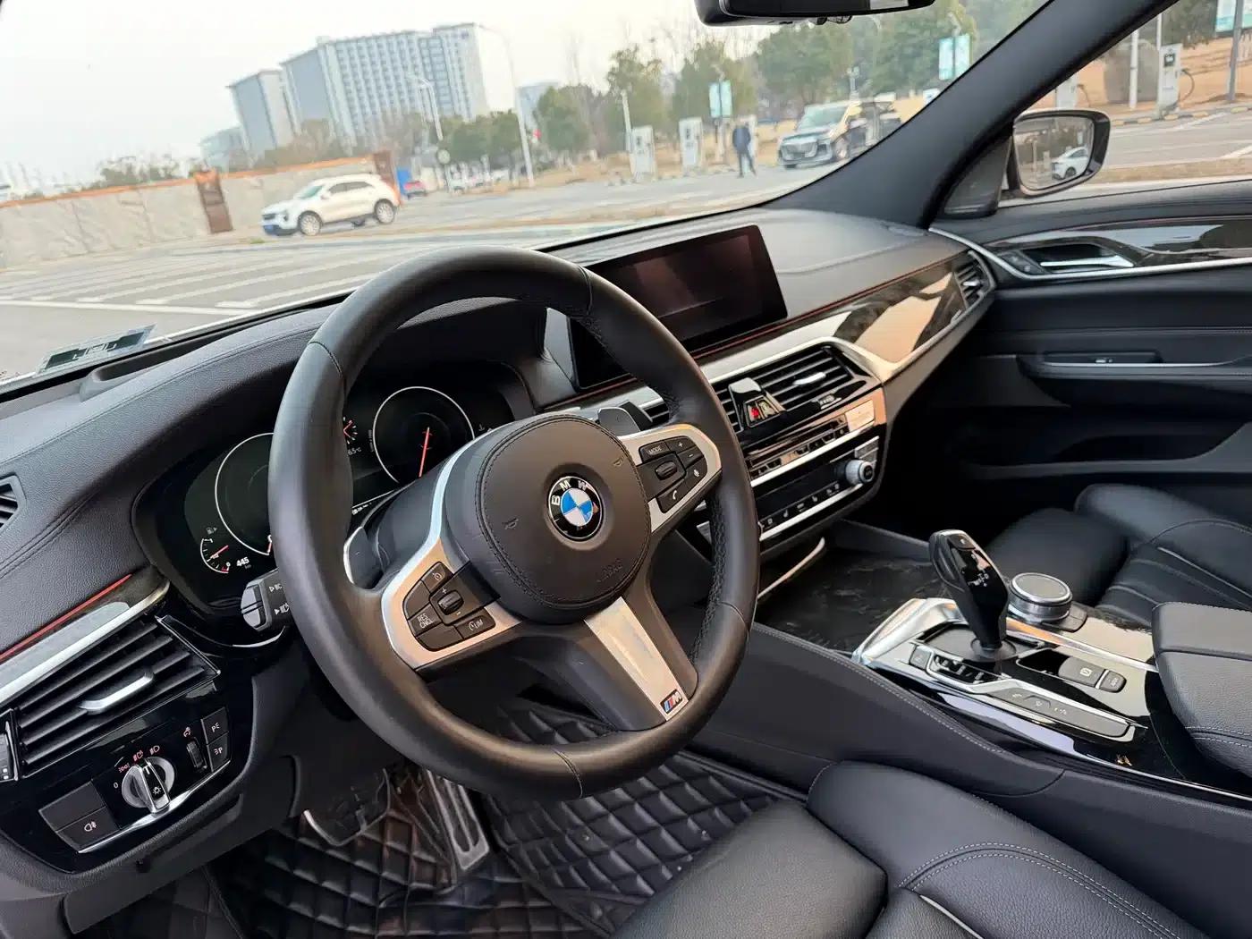 2019 BMW 6 Series GT 630i M Sport Package — миниатюра 6