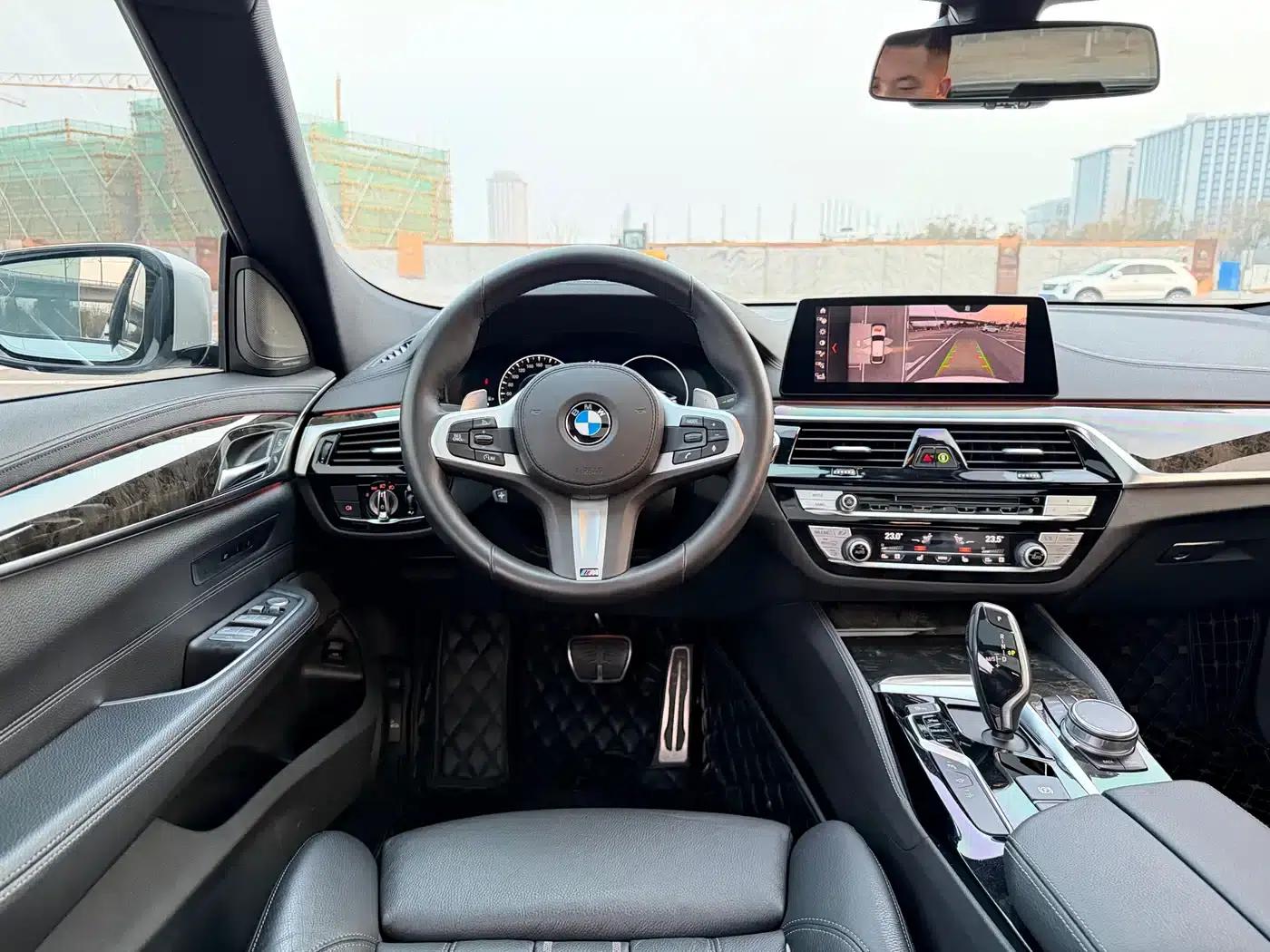 2019 BMW 6 Series GT 630i M Sport Package — миниатюра 8