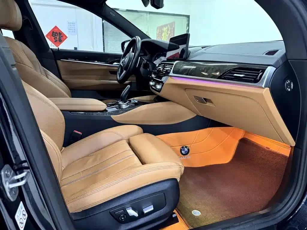 2021 BMW 6 Series GT 630i M Sport Package — миниатюра 12