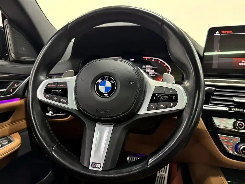 2021 BMW 6 Series GT 630i M Sport Package — миниатюра 14