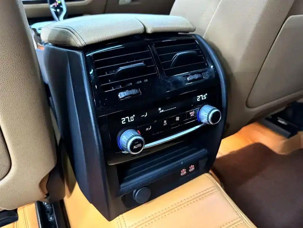 2021 BMW 6 Series GT 630i M Sport Package — миниатюра 20