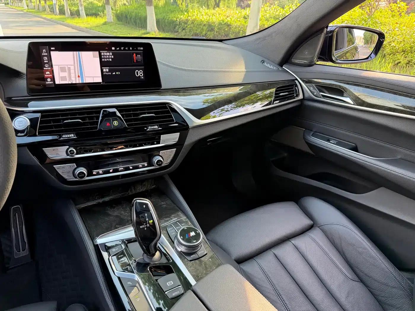 2020 BMW 6 Series GT 630i M Sport Package — миниатюра 14