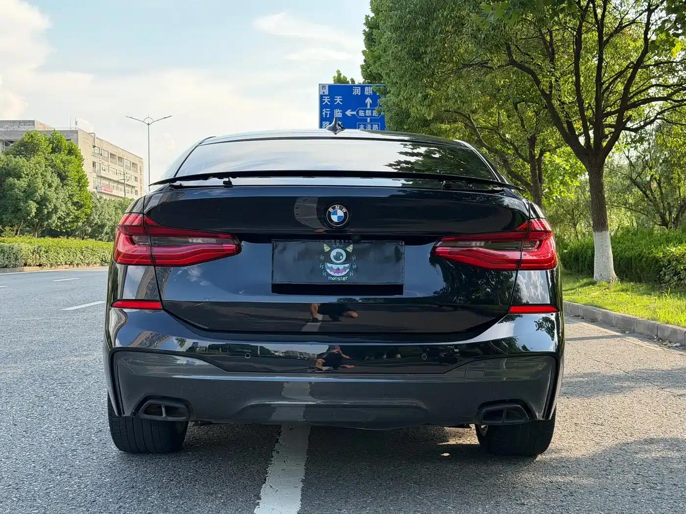 2020 BMW 6 Series GT 630i M Sport Package — миниатюра 5