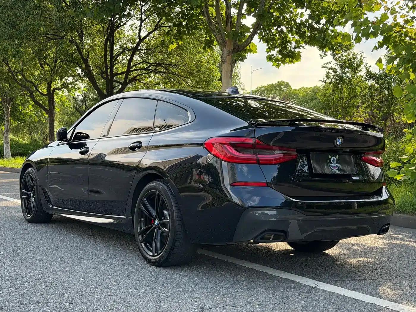 2020 BMW 6 Series GT 630i M Sport Package — миниатюра 6